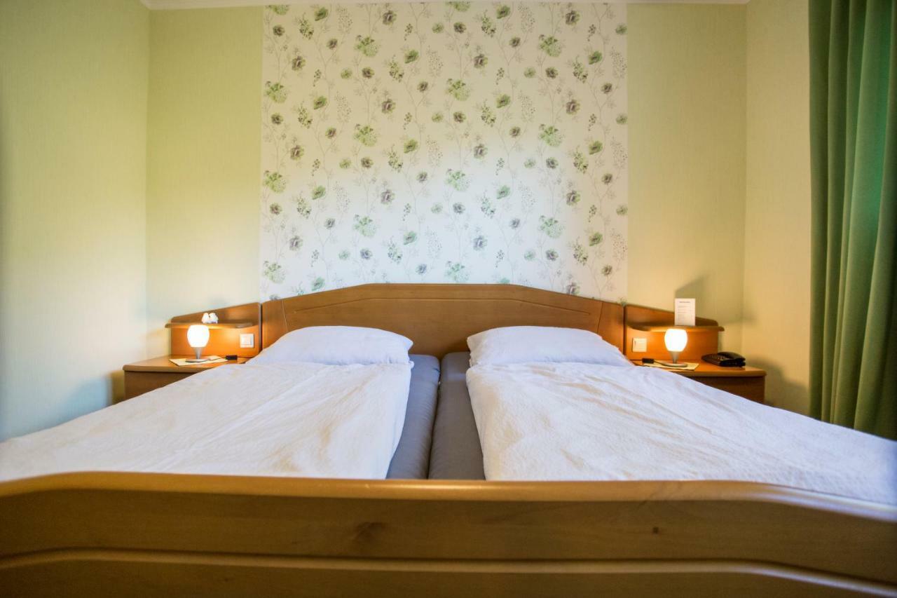 Pension Haus Am Walde 슈말렌부르크 외부 사진